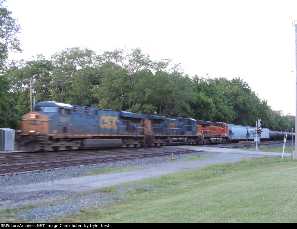 CSX 5371 on M363